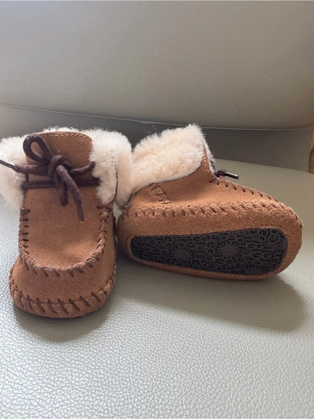 UGG Infant Sparrow Chestnut Suede Shearling-Lined Moccasin Boots 0/1 size